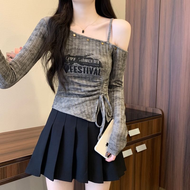 Shinsei - Asymmetrische top met lange mouwen, hals, koude schouders en letters, asymmetrische top met trekkoord en ribbels