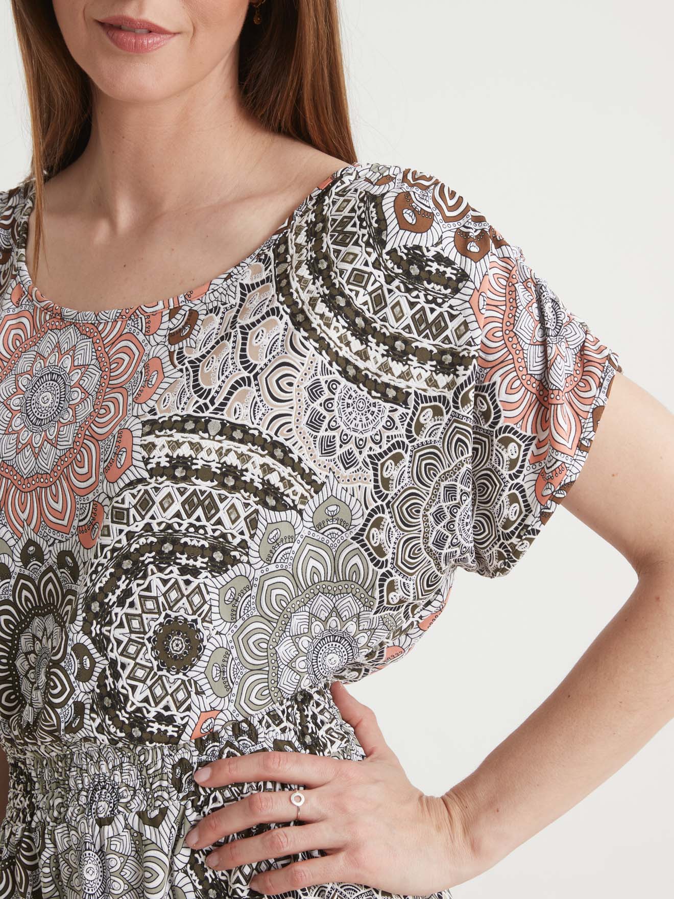 Robe encolure bateau en maille fluide