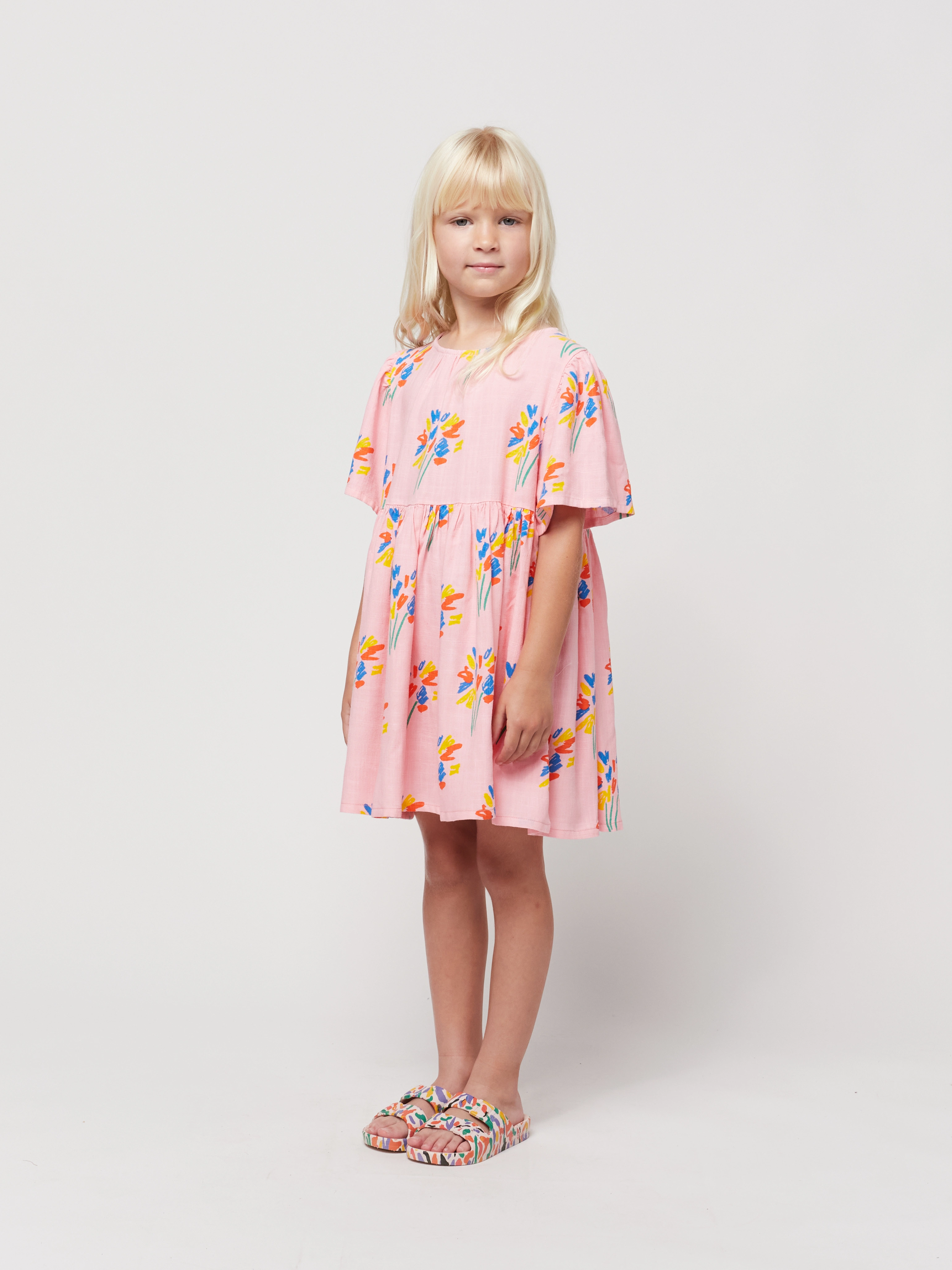 Kurzarm-Kleid FIREWORKS AOP in rosa