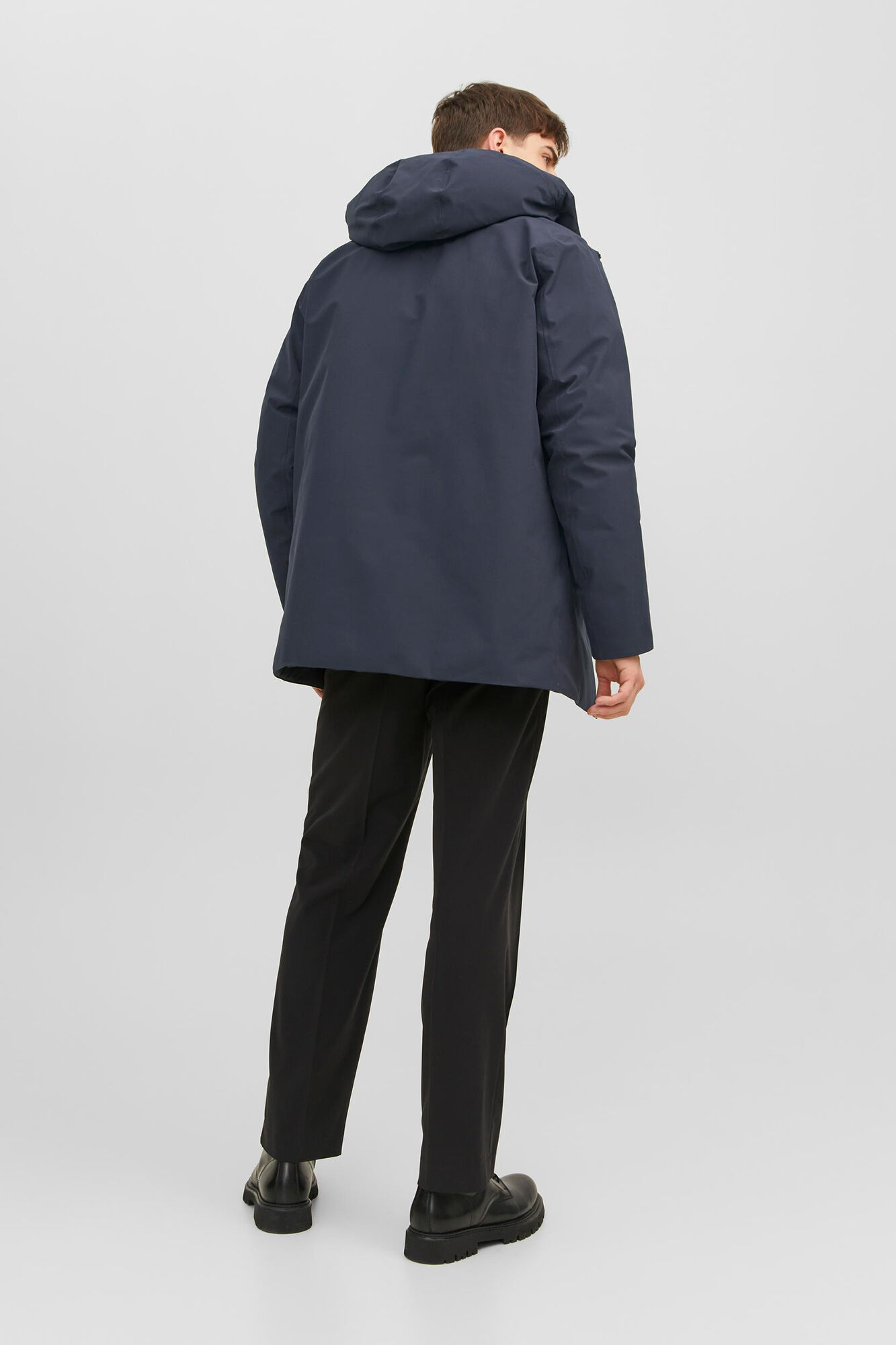 Parka técnica Tech Fusion com capuz.