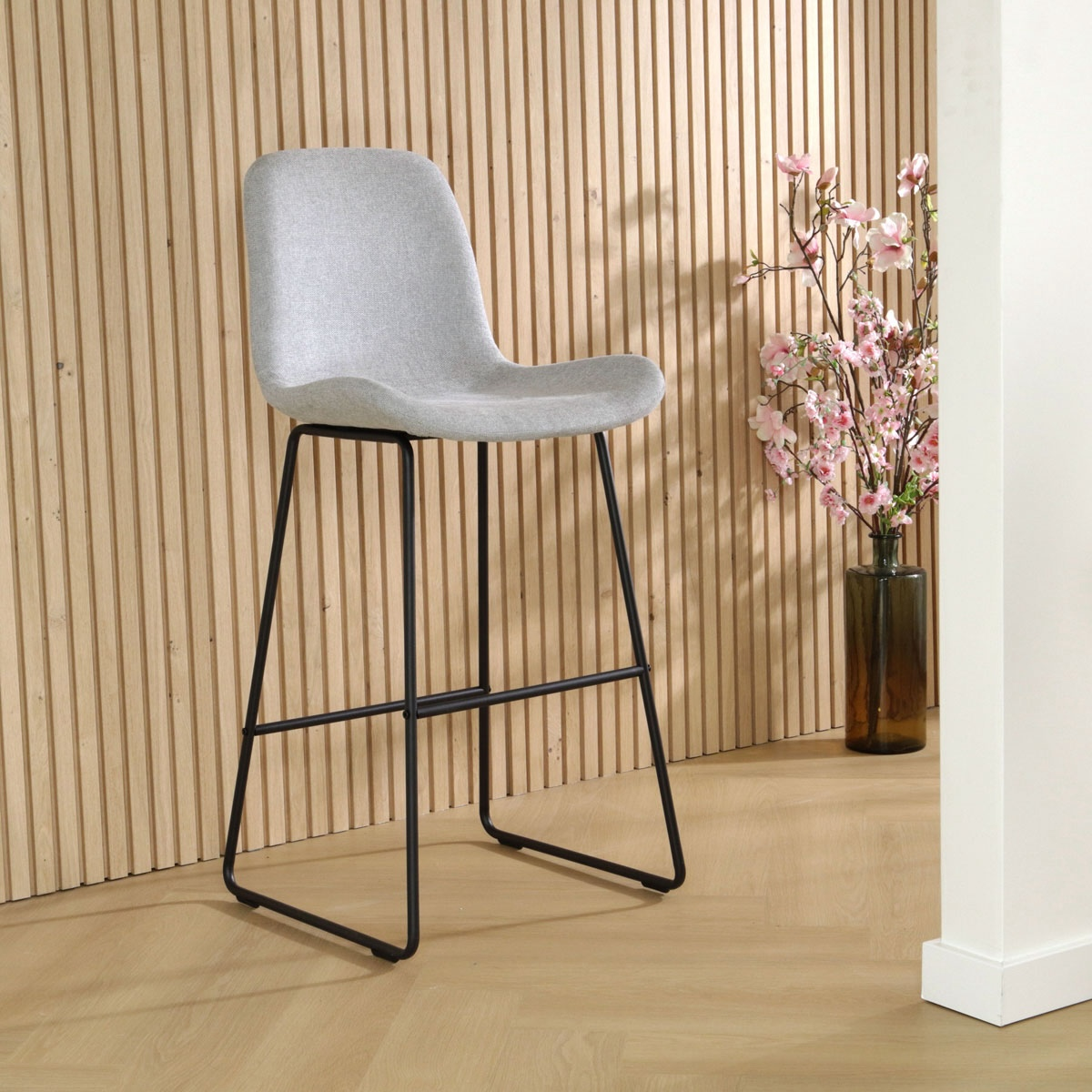 Barkruk Nino-Fé lichtgrijs - zwart onderstel - 75 cm