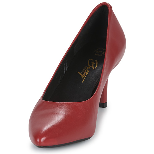 Betty London - VERAMENTA - Rouge