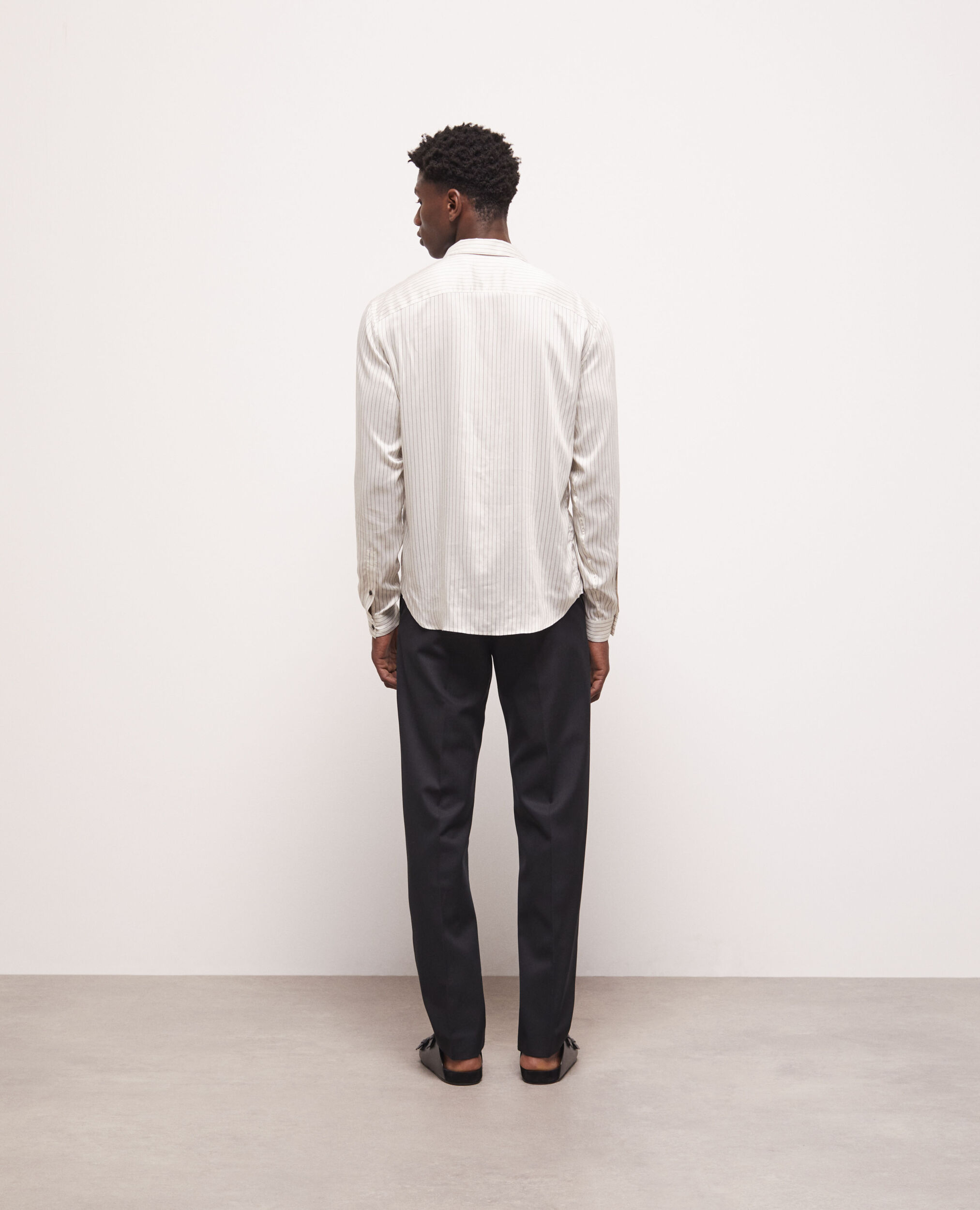 Chemise col classique slim à rayures écrue