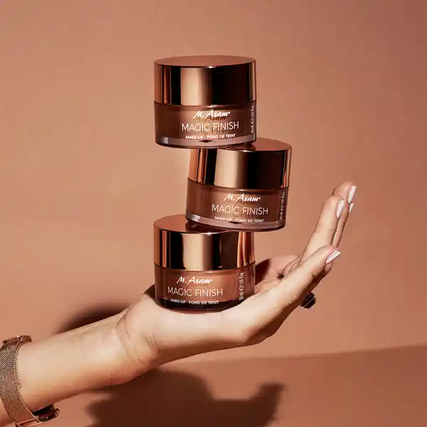 MAGIC FINISH Make-up Mousse