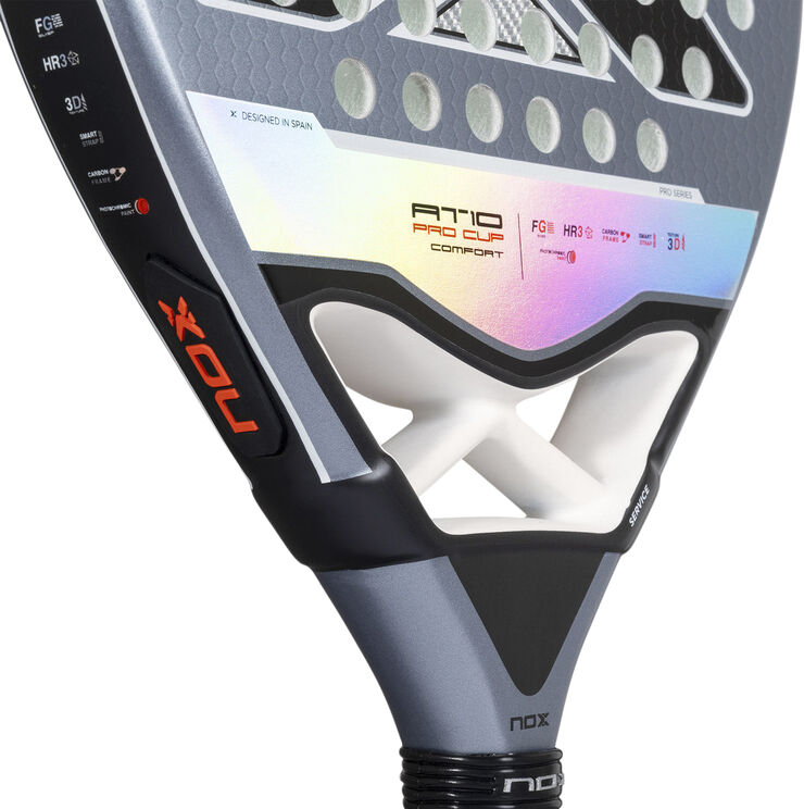 Nox Agustin Tapia 10 Pro Cup Comfort Padelbat Hvid