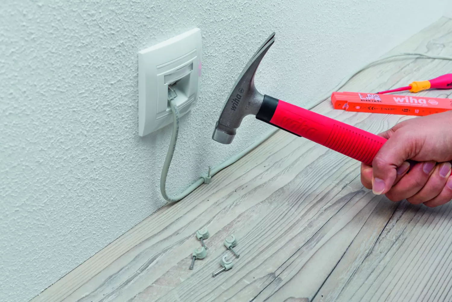 Wiha SB846300E Elektrikerhammer