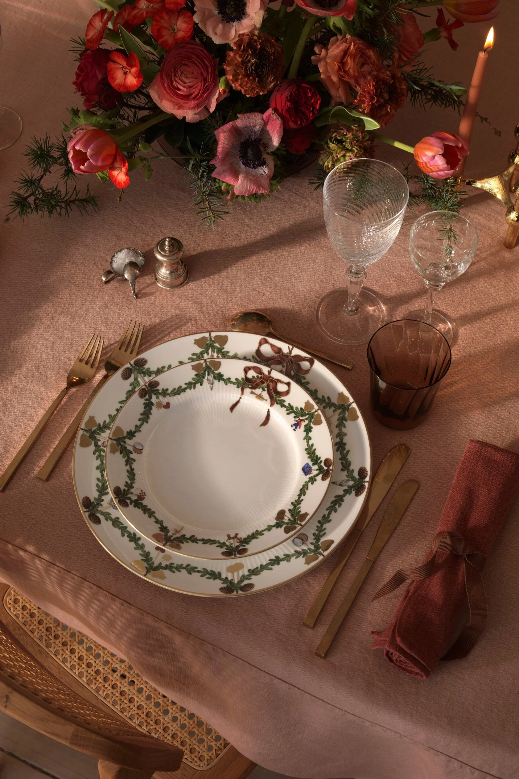 Royal Copenhagen  Stjerne Riflet tallerken - 22 cm.