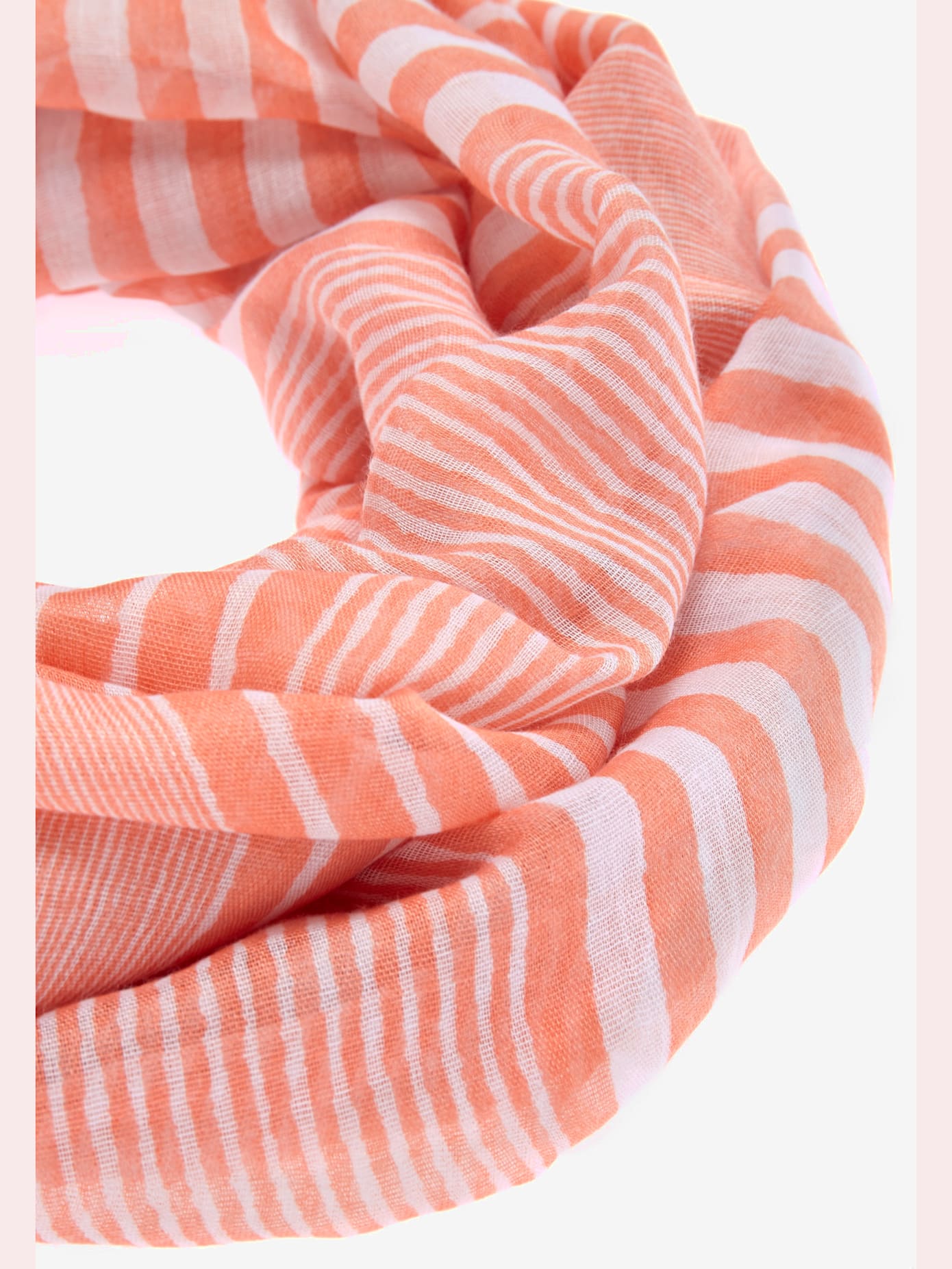 Écharpe tube tendance aux couleurs estivales