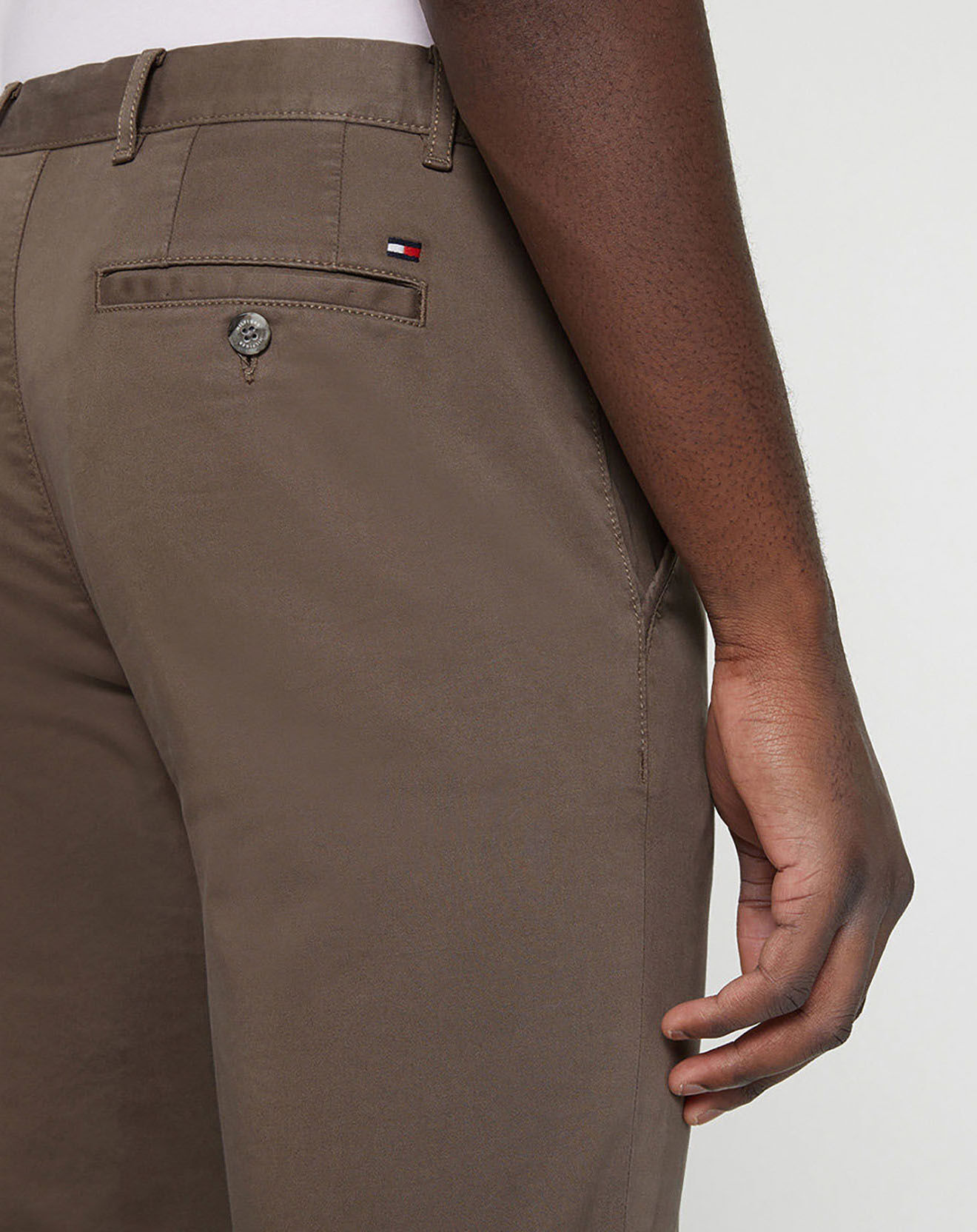 Tommy Hilfiger Pantalon regular fit chino denton th flex satin gmd marron