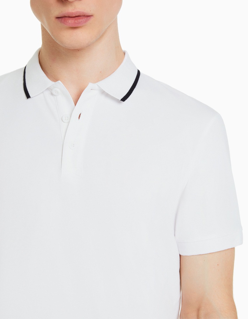 Camisa polo listrada de manga curta