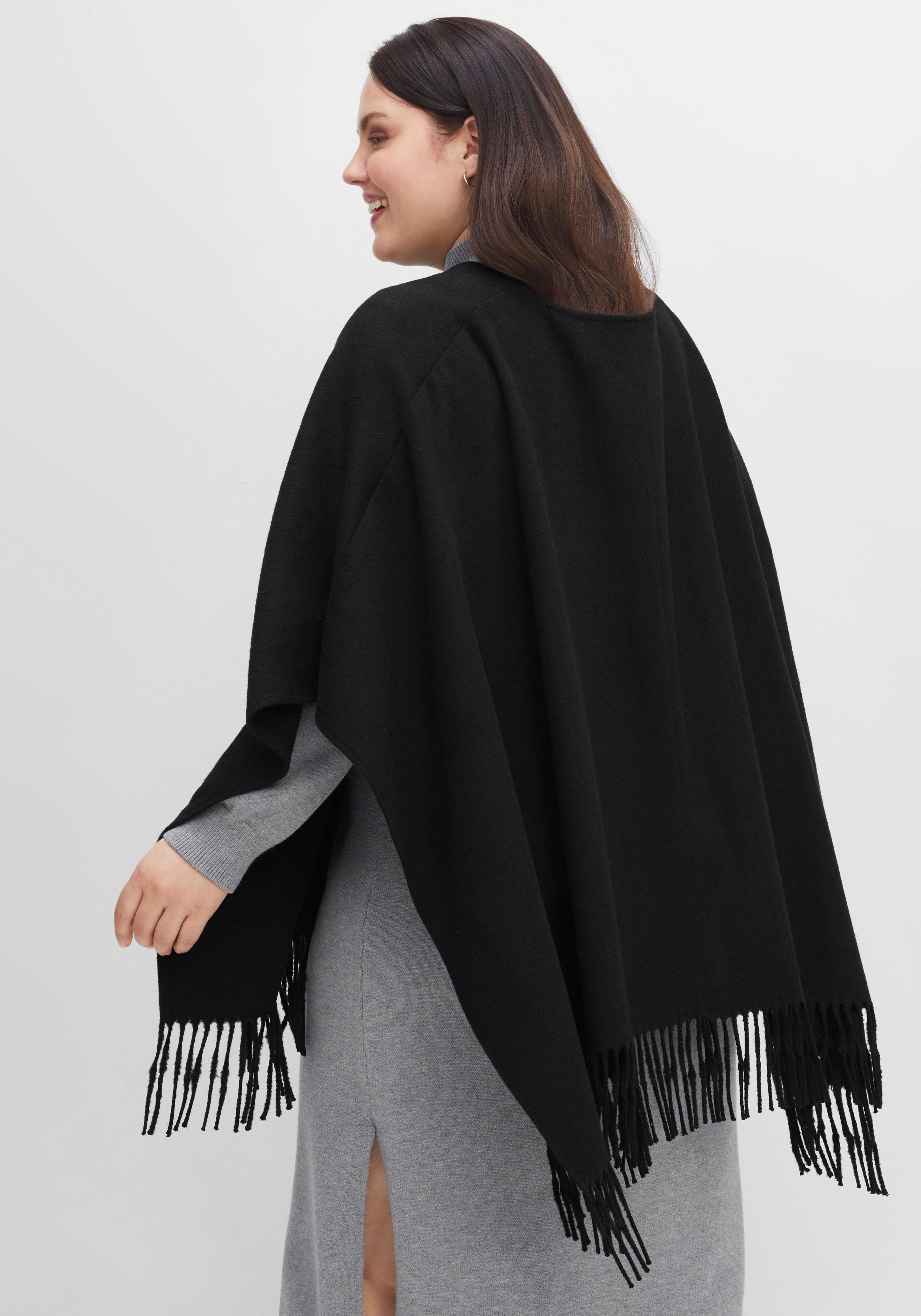 Poncho mit Fransen und Knebelverschluss
