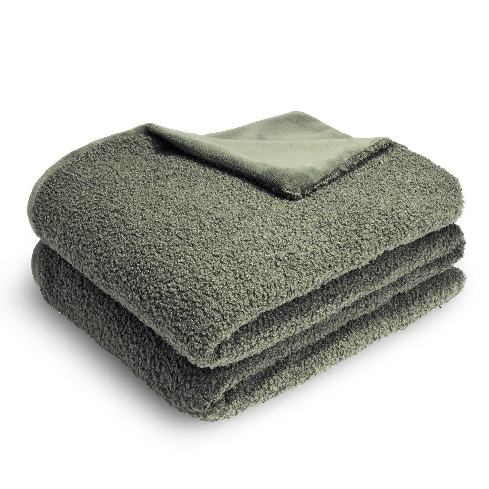 Plaid bouclette 130x160cm polyester 3 coloris