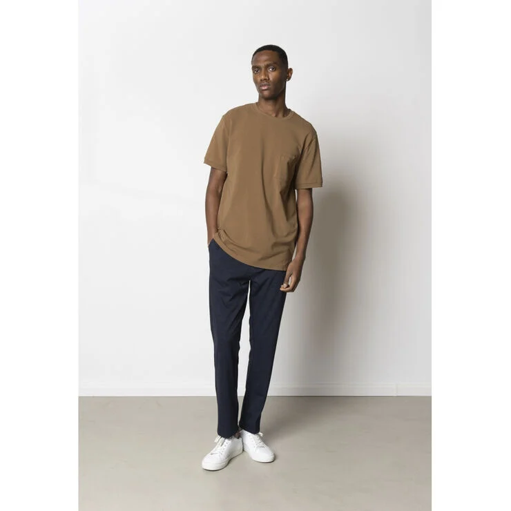 Clean Cut Copenhagen Clean Formal Stretch T-shirt Brown