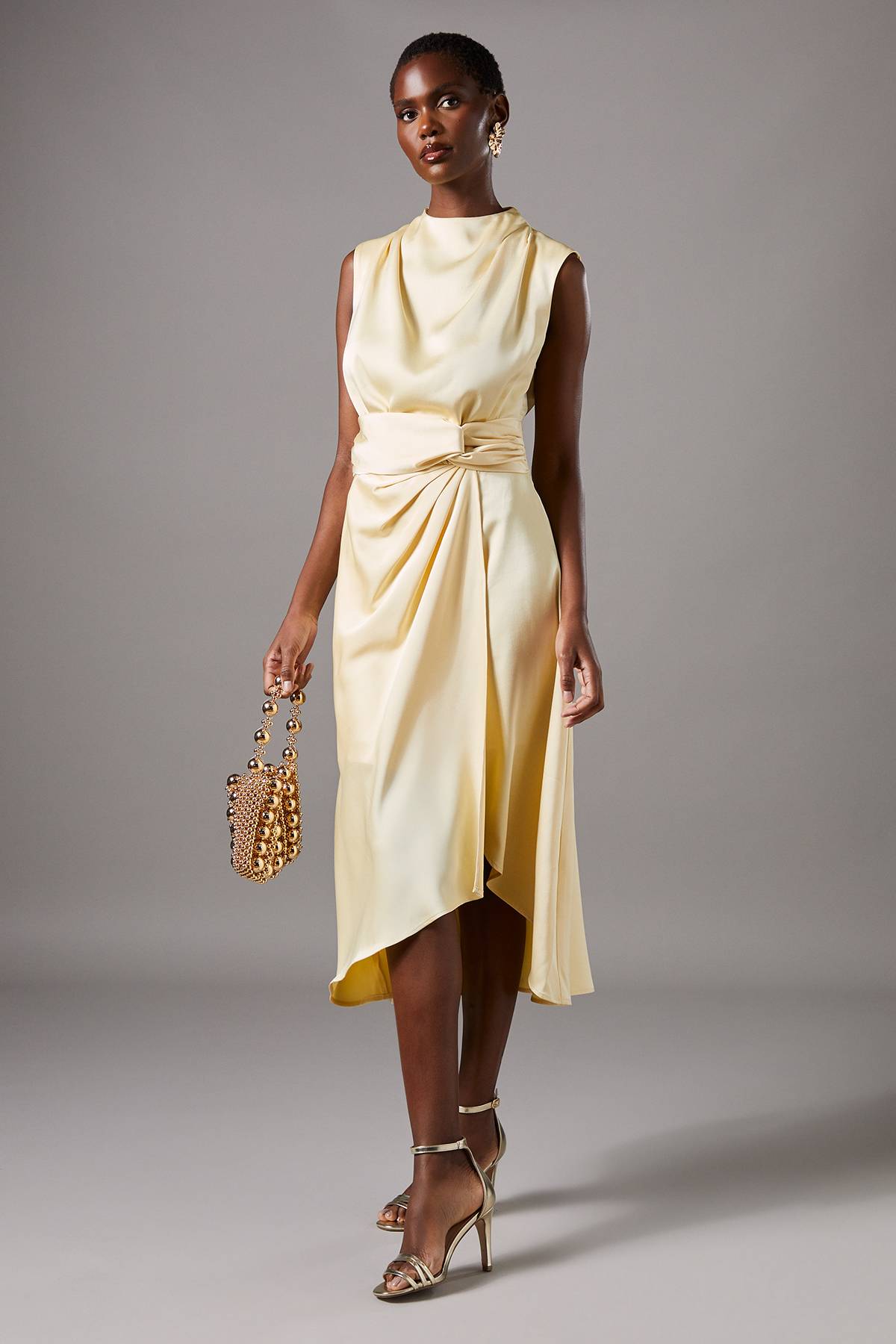 Coast Robe Mi-Longue en Satin avec Taille Torsadée