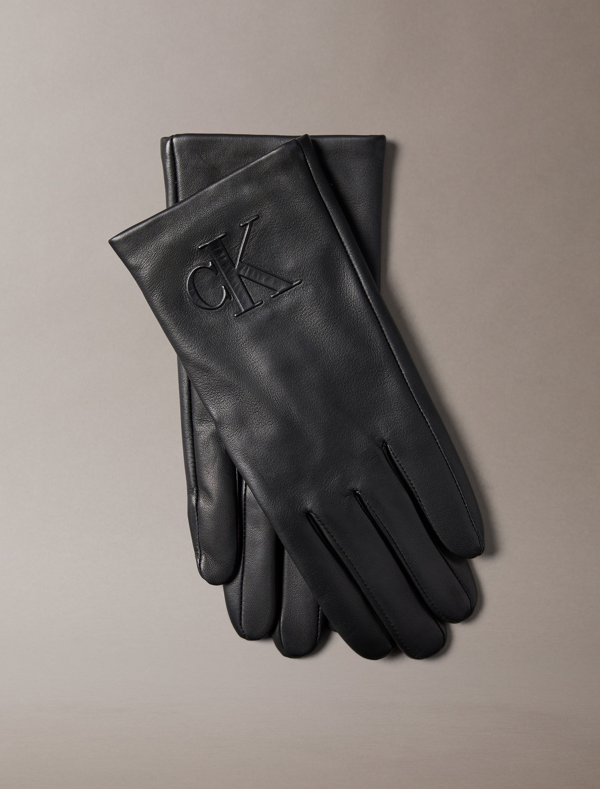 Calvin Klein Lederhandschuhe »RAISED CK LEATHER GLOVE«, Aus Schaf-Nappaleder