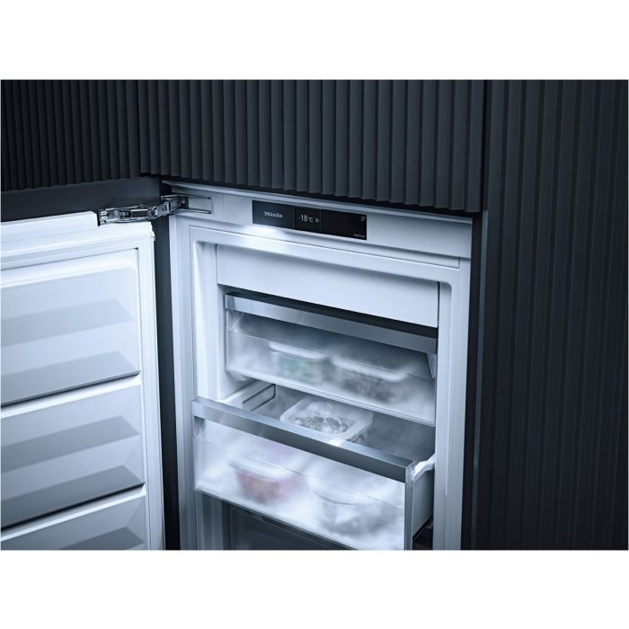 Miele Einbau-Gefrierschrank FNS 7470 D