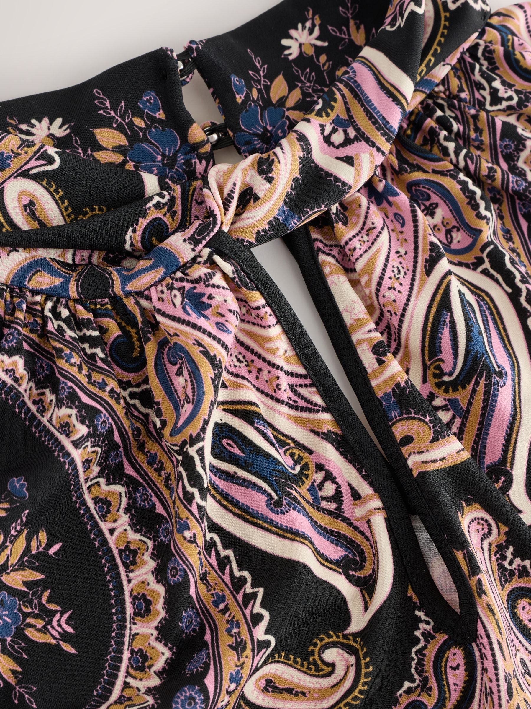 Zwart/Roze paisley - Long Sleeve Twist Neck Jersey Blouse