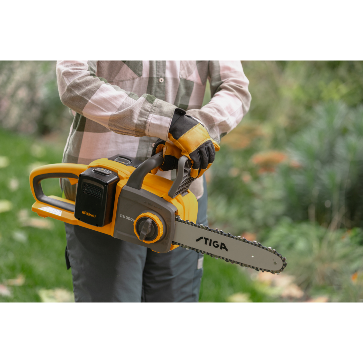 Stiga CS 300e Kit Accu kettingzaag (2x 4,0Ah accu) - 20V