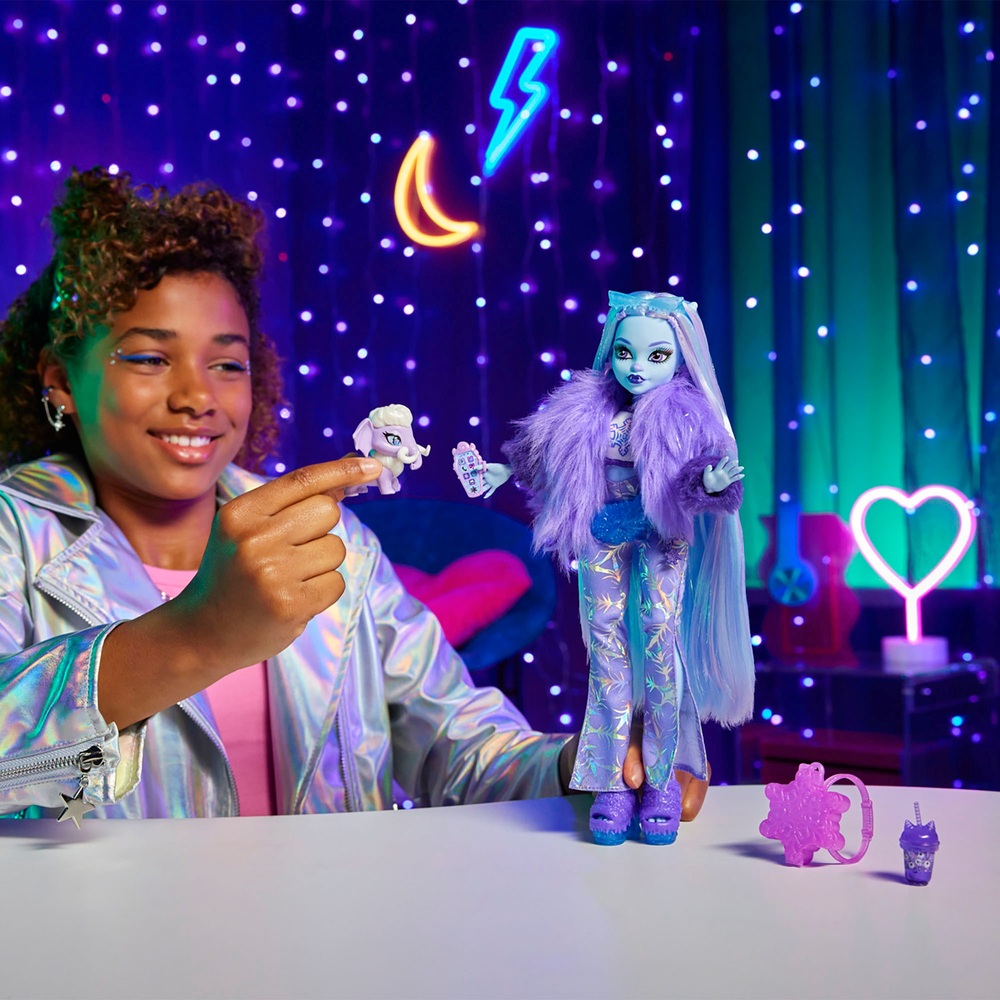 Monster High Abbey Bominable Yeti Modepuppe mit Accessoires