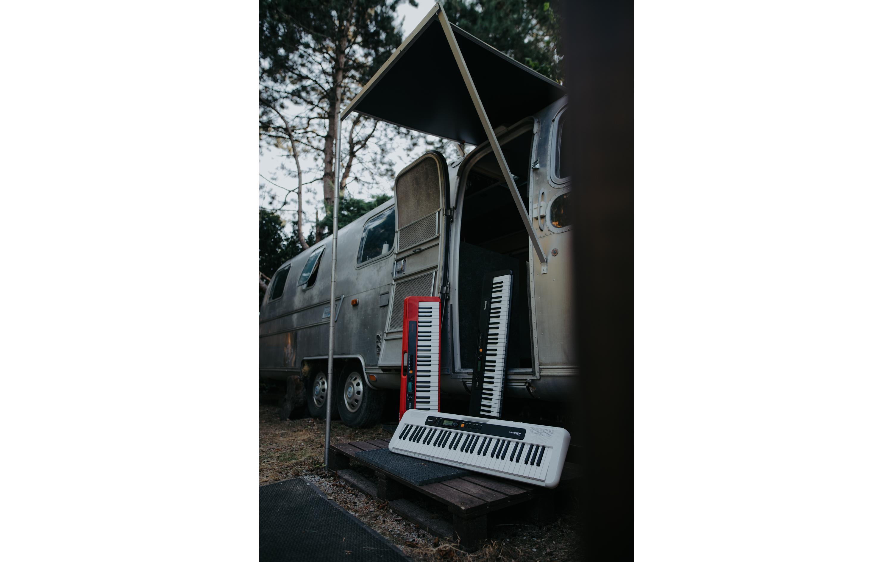 Keyboard CT-S200WE Weiss<br>Portables Keyboard für den Einsatz zu Hause, im Musikstudio oder unterwegs