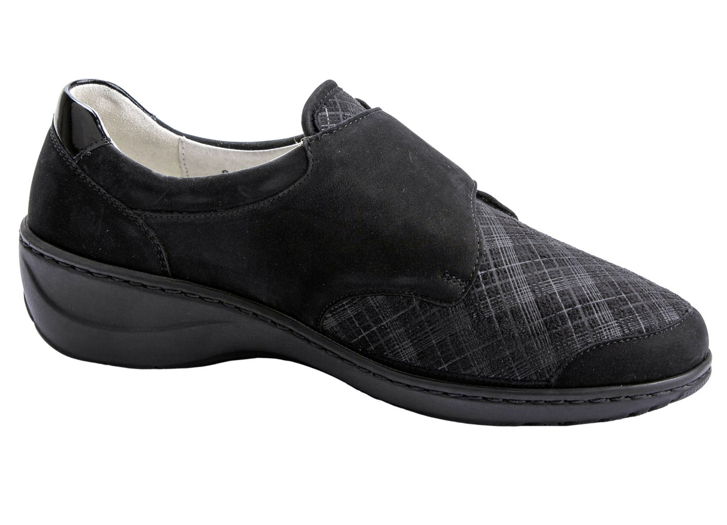Waldläufer Slipper mit Stretchmaterial im Ballenbereich
