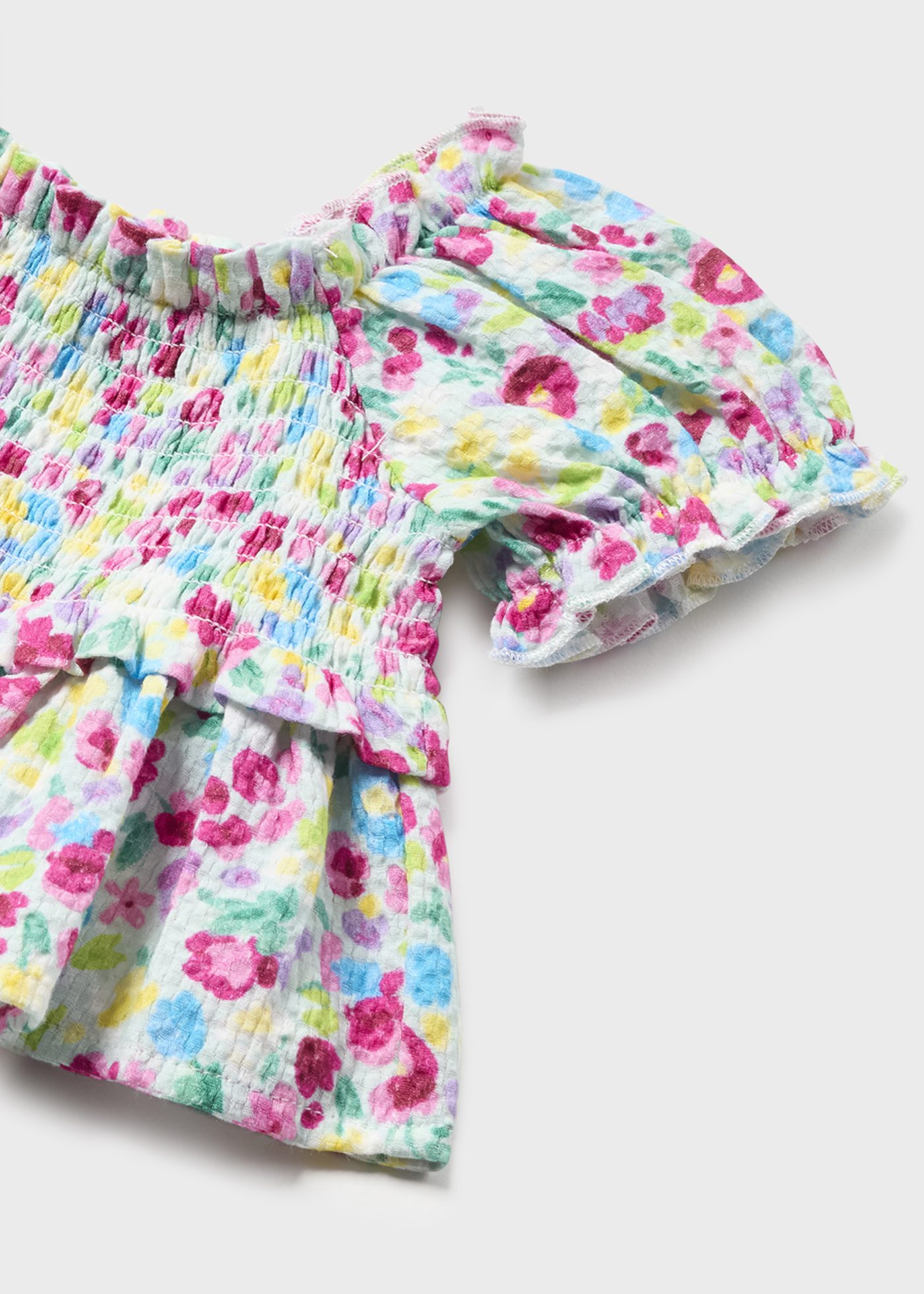 Blusa de popeline de manga curta com detalhes franzidos para bebê