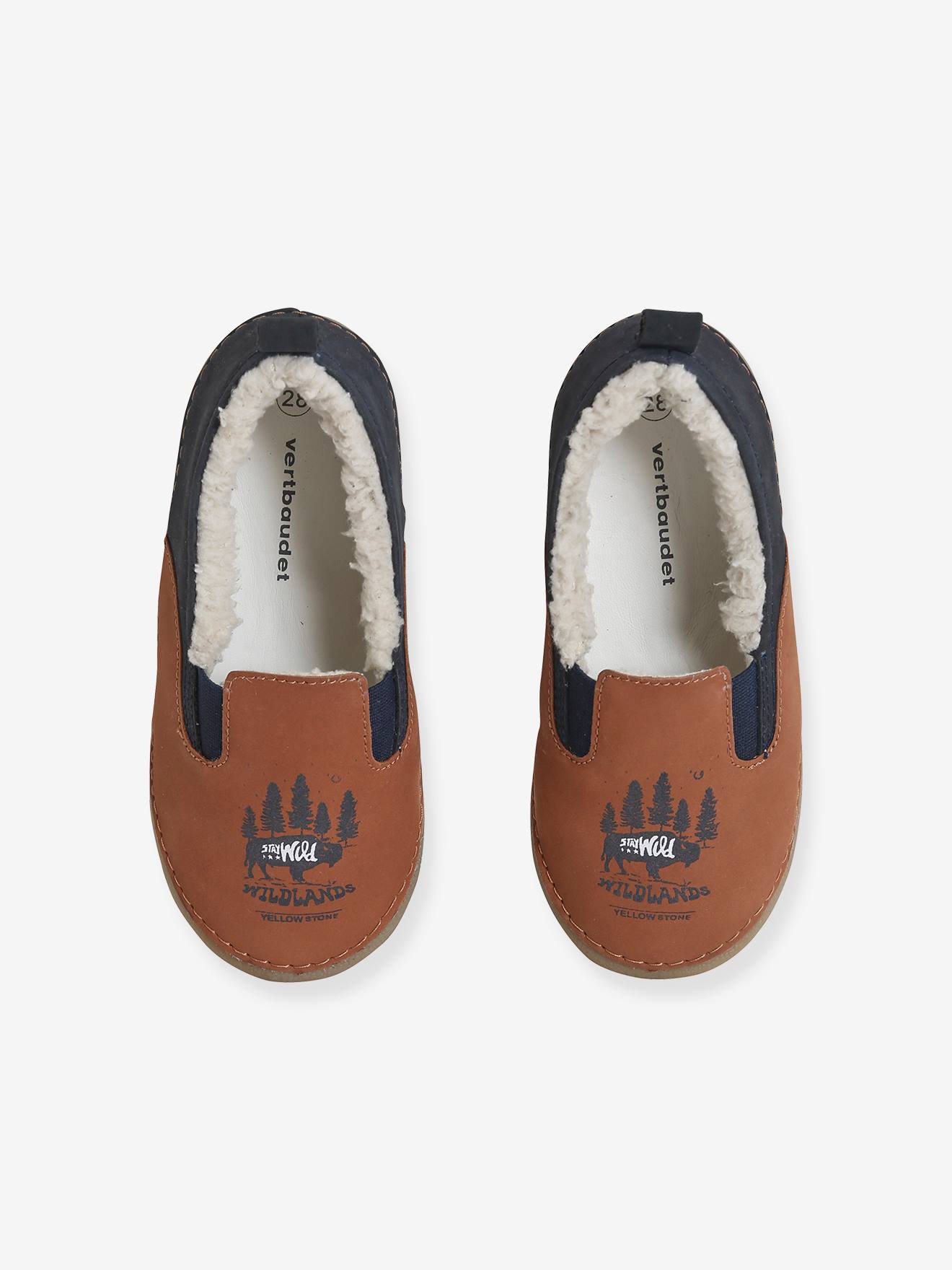 Pantufas de couro forradas para meninos, lisas, marrom escuro com estampas.