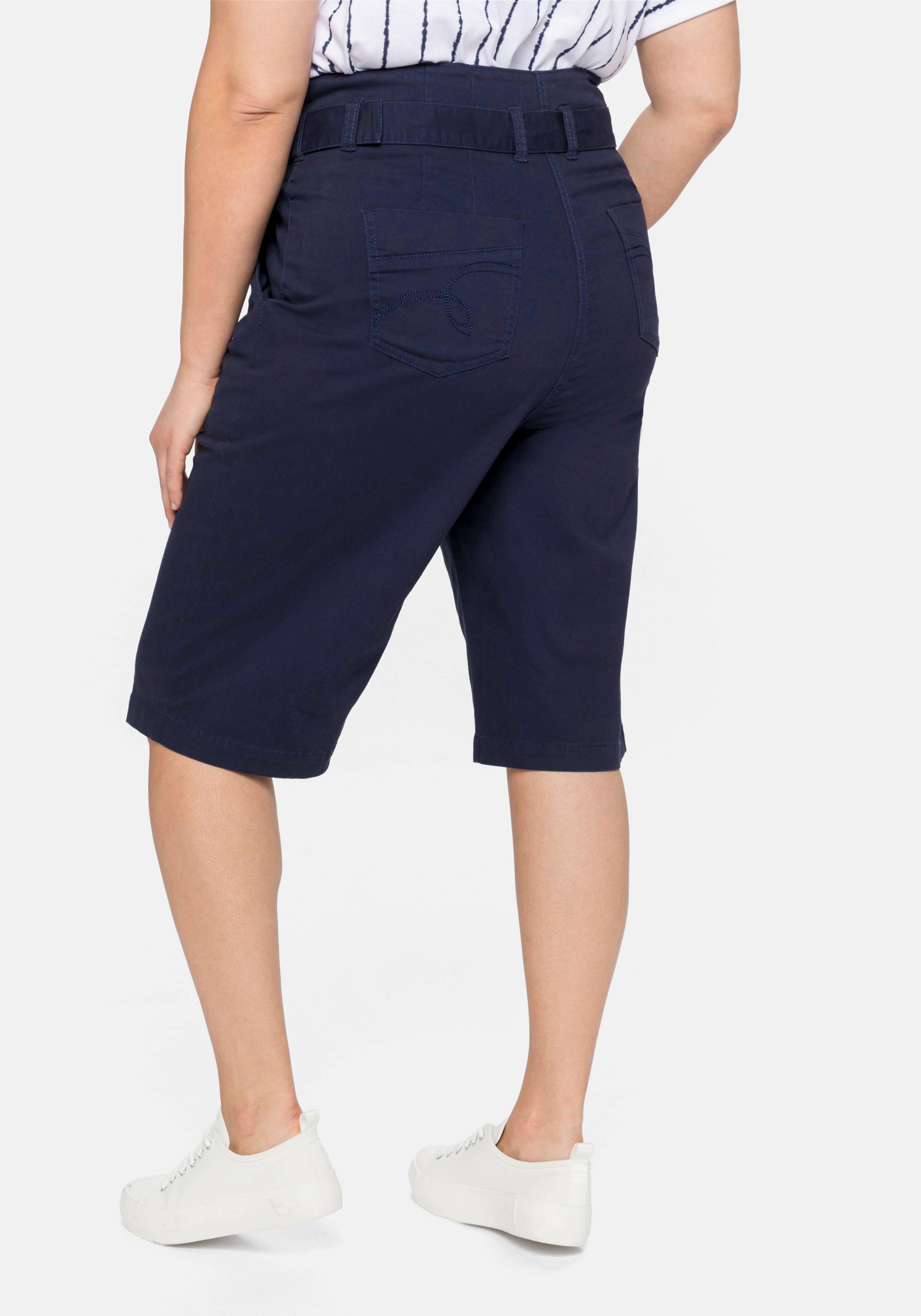 Twill-Bermudas mit High-Waist-Bund und Gürtel