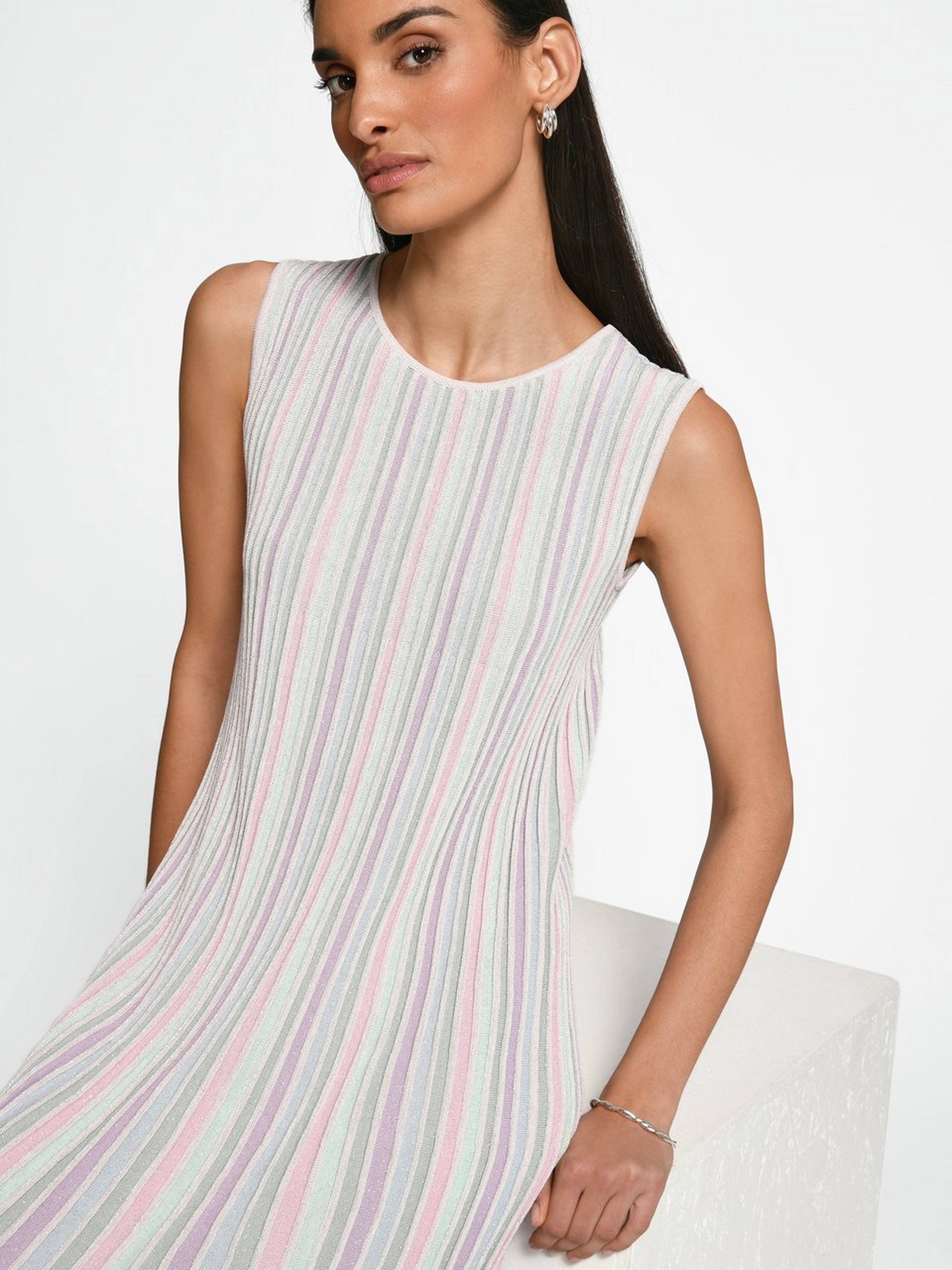 Ärmelloses Strickkleid