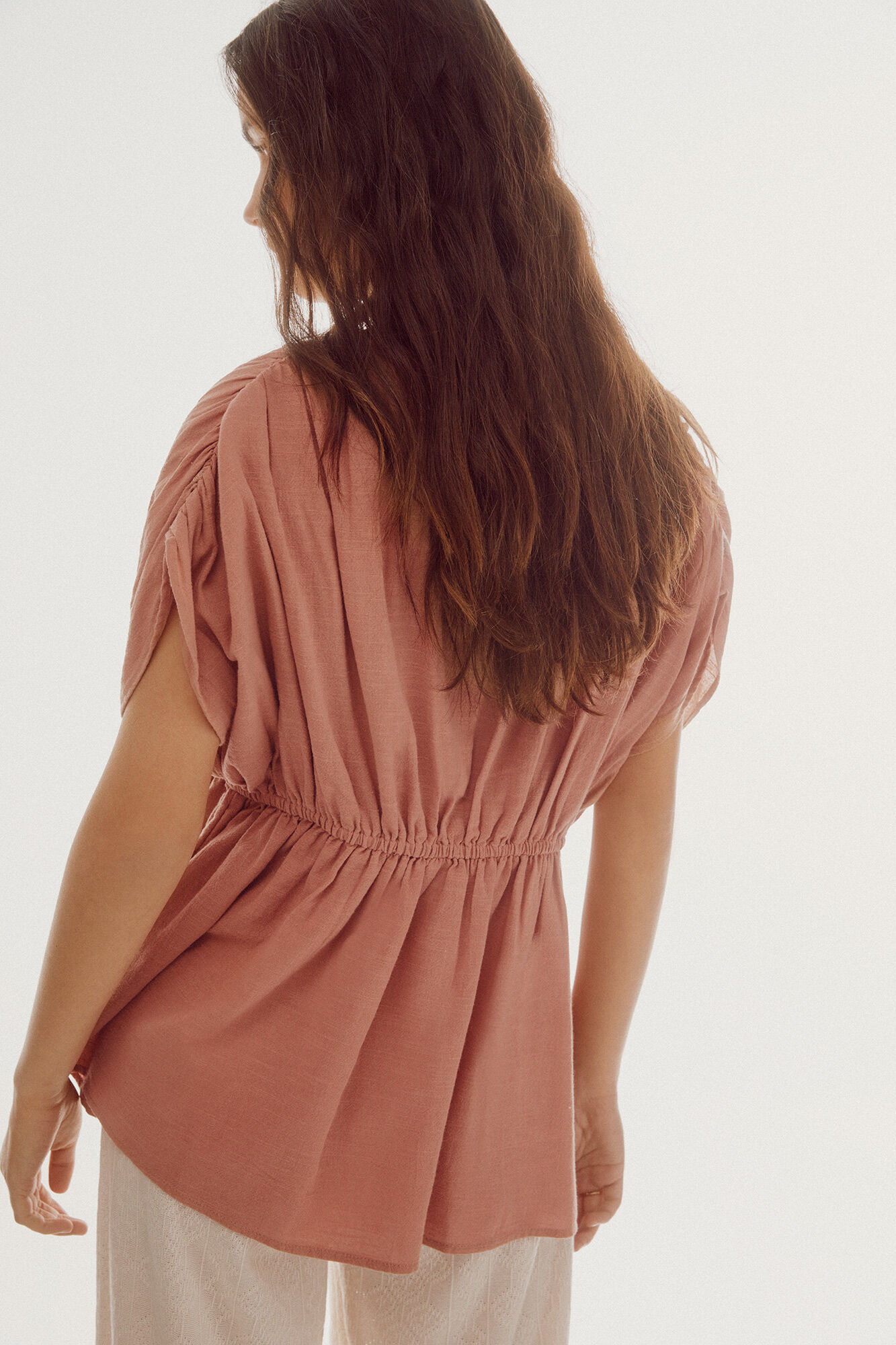 Blusa com detalhe contrastante - Rosa