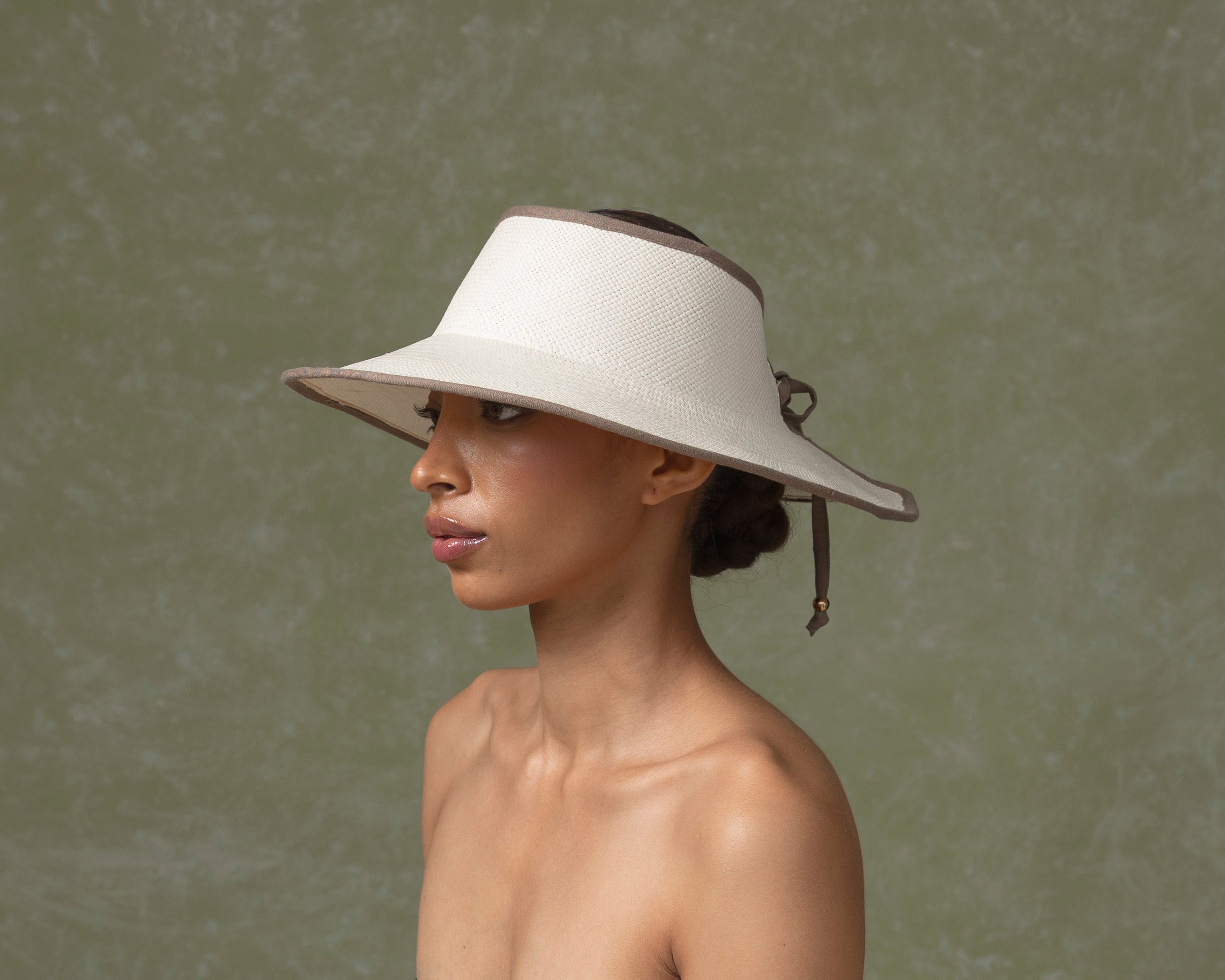 Casquette à visière longue