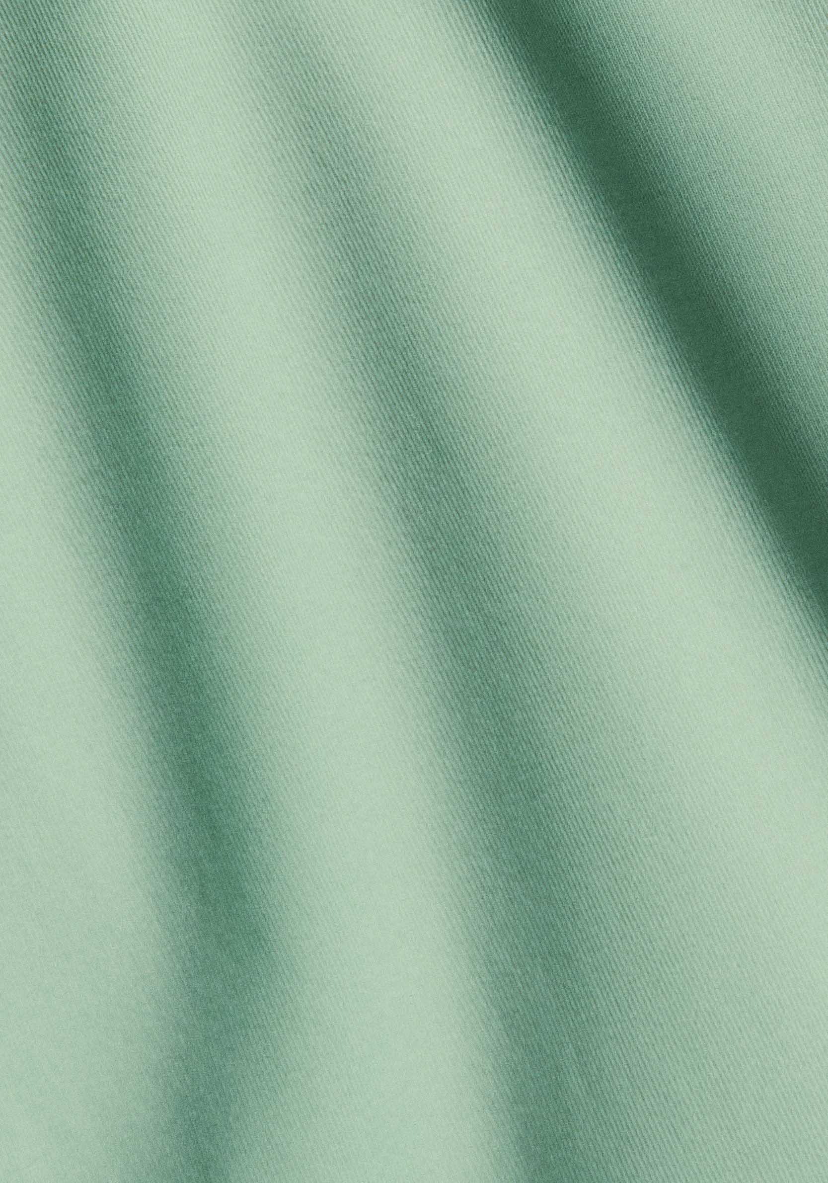 Essential Long Sleeve Dame Statue Green