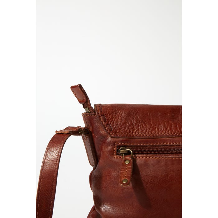 Veritas-Schoudertas gewassen leder flap