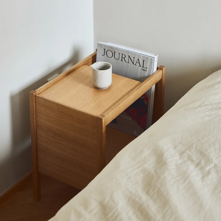 Form & Refine - Journal Beistelltisch, Eiche geölt