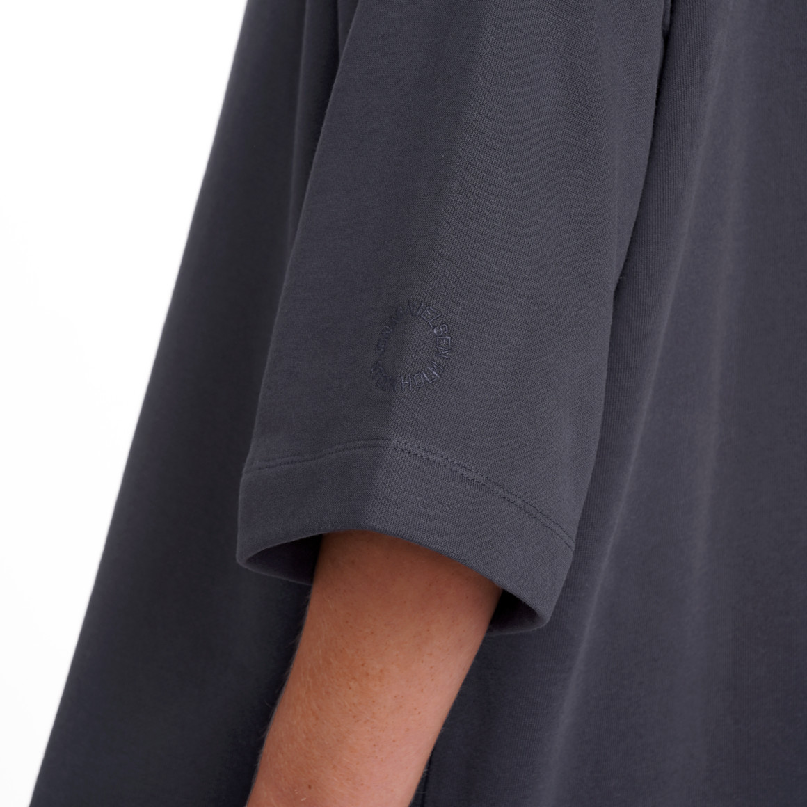 Jonas Nielsen Damen Sweatkleid mit Kurzarm nachtblau