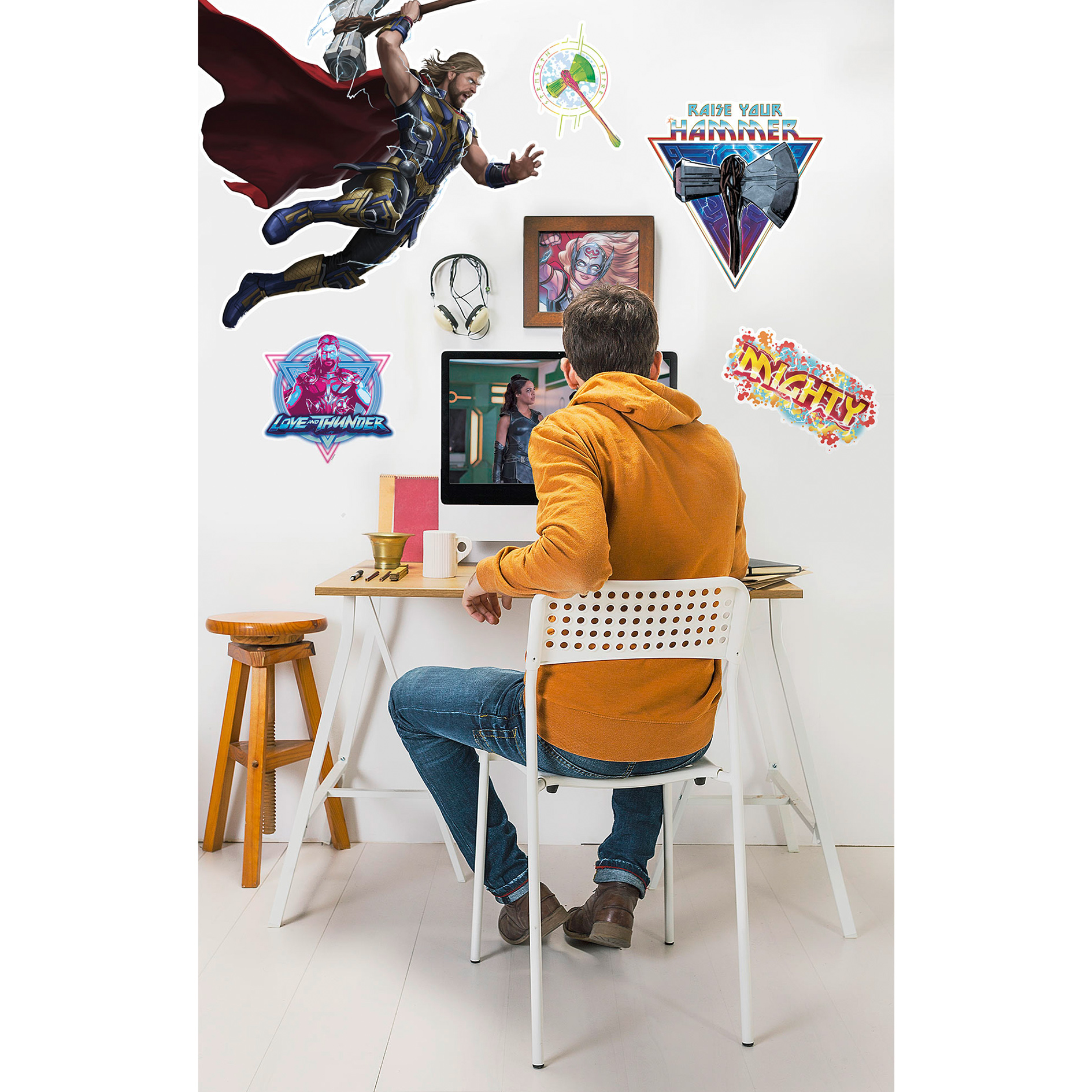 Wandtattoo THOR4 - MIGHTY THOR - bunt - 100x70 cm