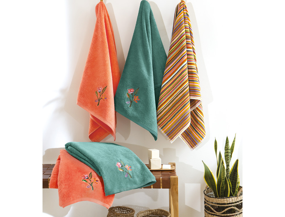 Serviette de bain brodée-En promenade