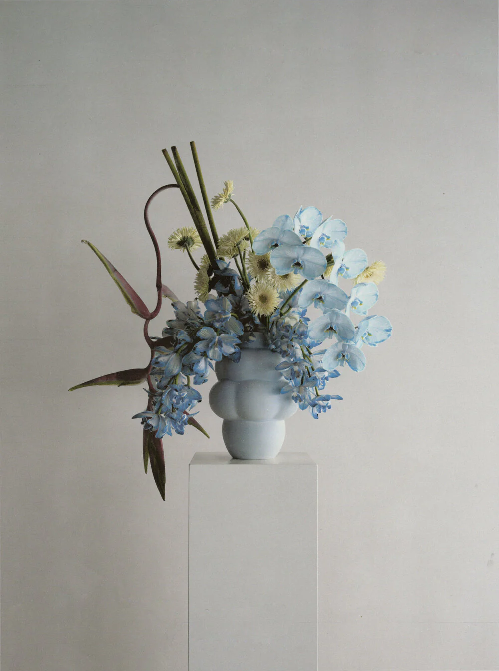Louise Roe  Balloon vase #04, Sky Blue - H:32 cm