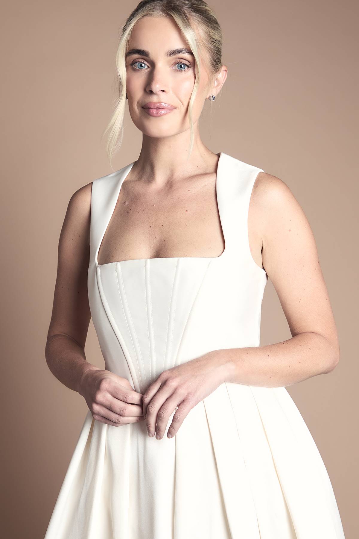 Coast Robe De Mariée Petite Avec Corsage Ajusté Et Jupe Ample