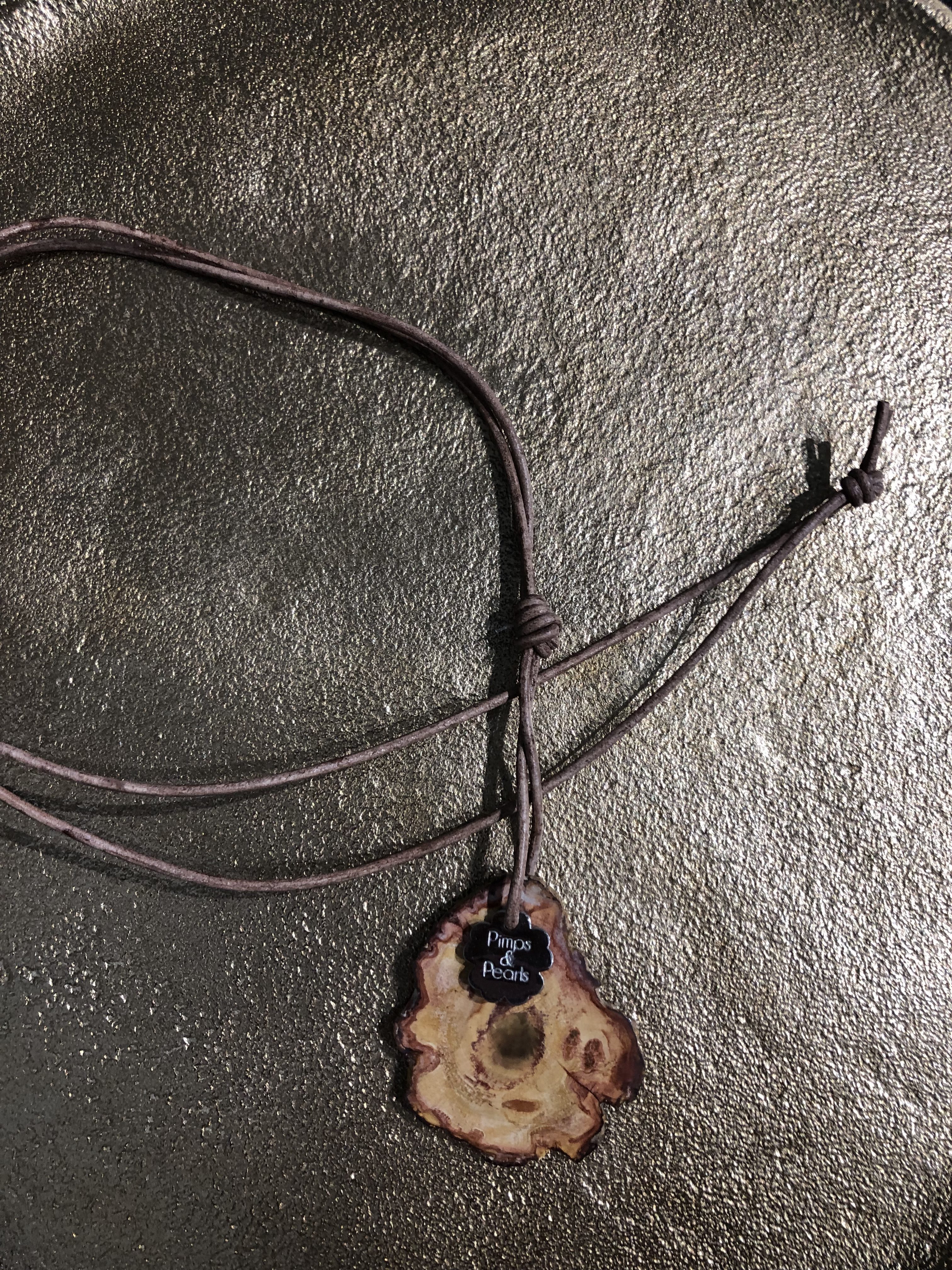 Pimps & Pearls- Ketting- Bruin/Beige