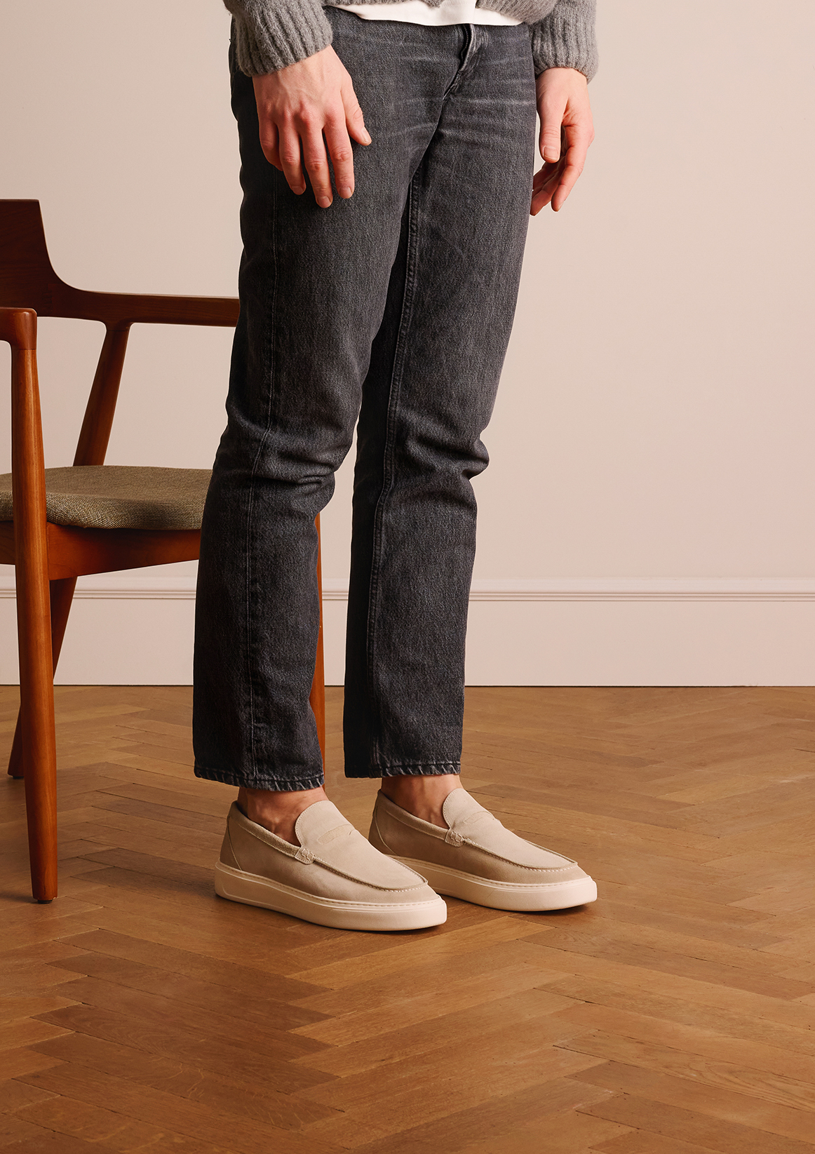 Beige suède loafers