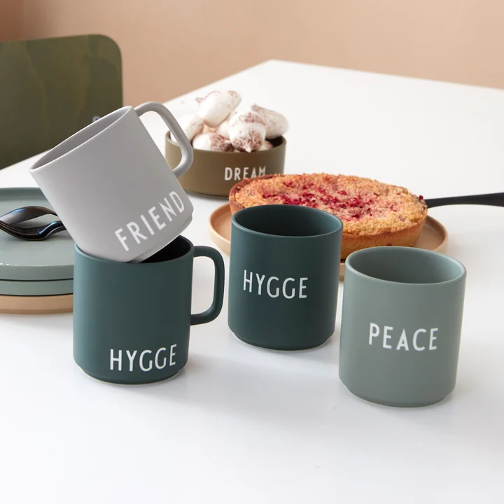 Design Letters - AJ Favourite Porzellan Becher, Peace / grün