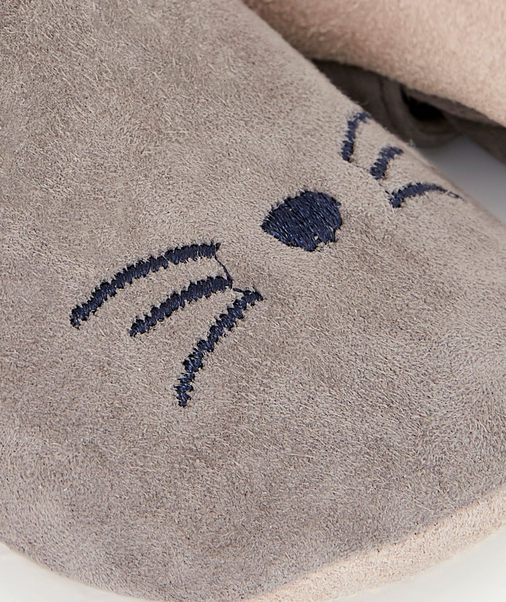 CHAUSSONS EN CUIR BÉBÉ GARÇON GRIS AVEC MOTIF CHAT