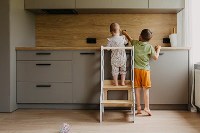 Duck Woodworks Justerbar Læringstårn, Hvit