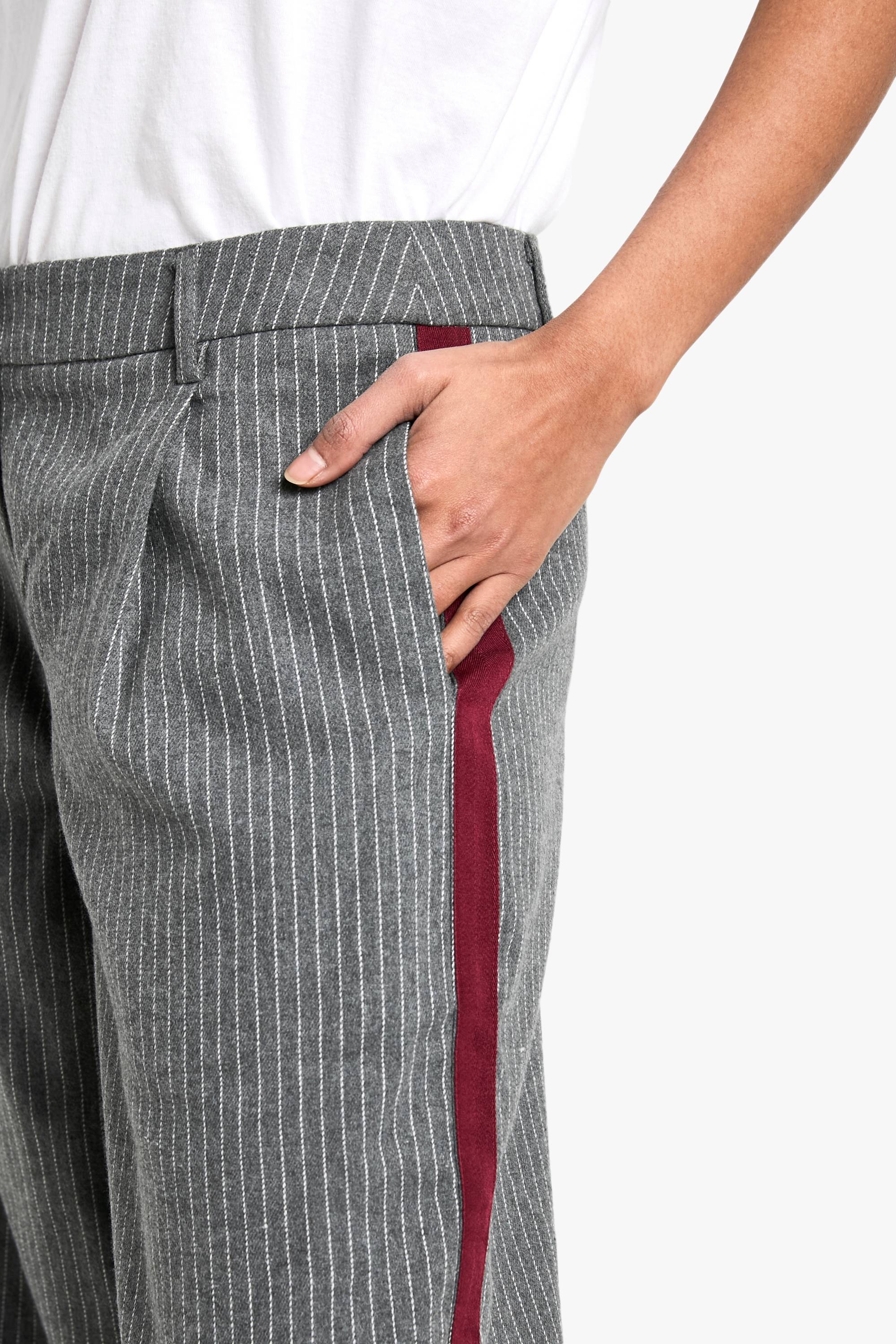 boohoo Pantalon Tailleur à Jambe Large, Rayures Fines et Détail en Bande Latérale