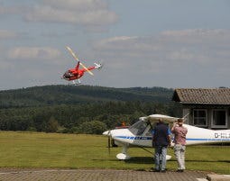 Hubschrauber-Rundflug in Schweinfurt als Geschenk