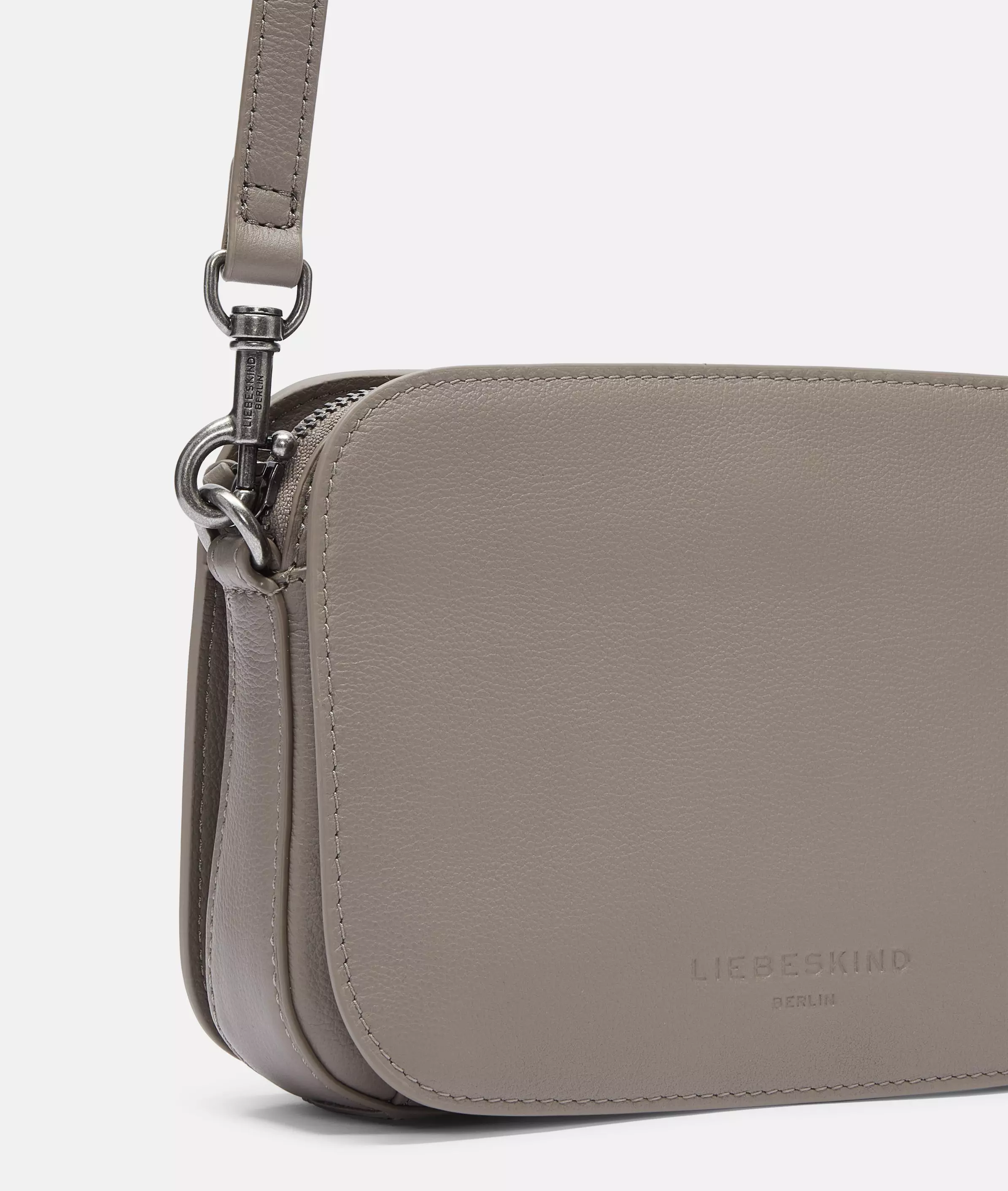Luka Crossbody S Handy crossbody bag made from cowhide