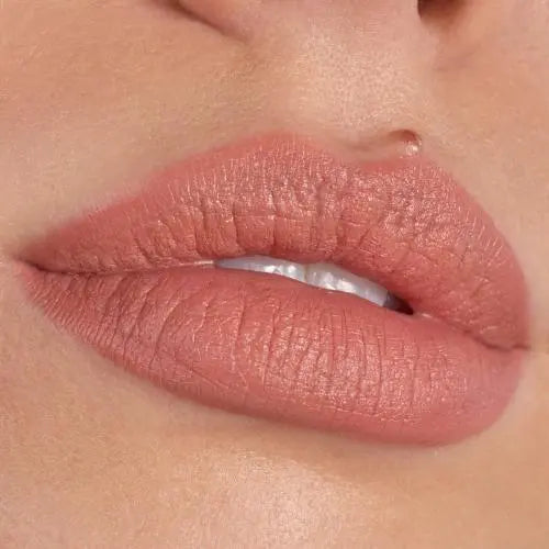 Scandalous Matte Lipstick 030 Me Right Now