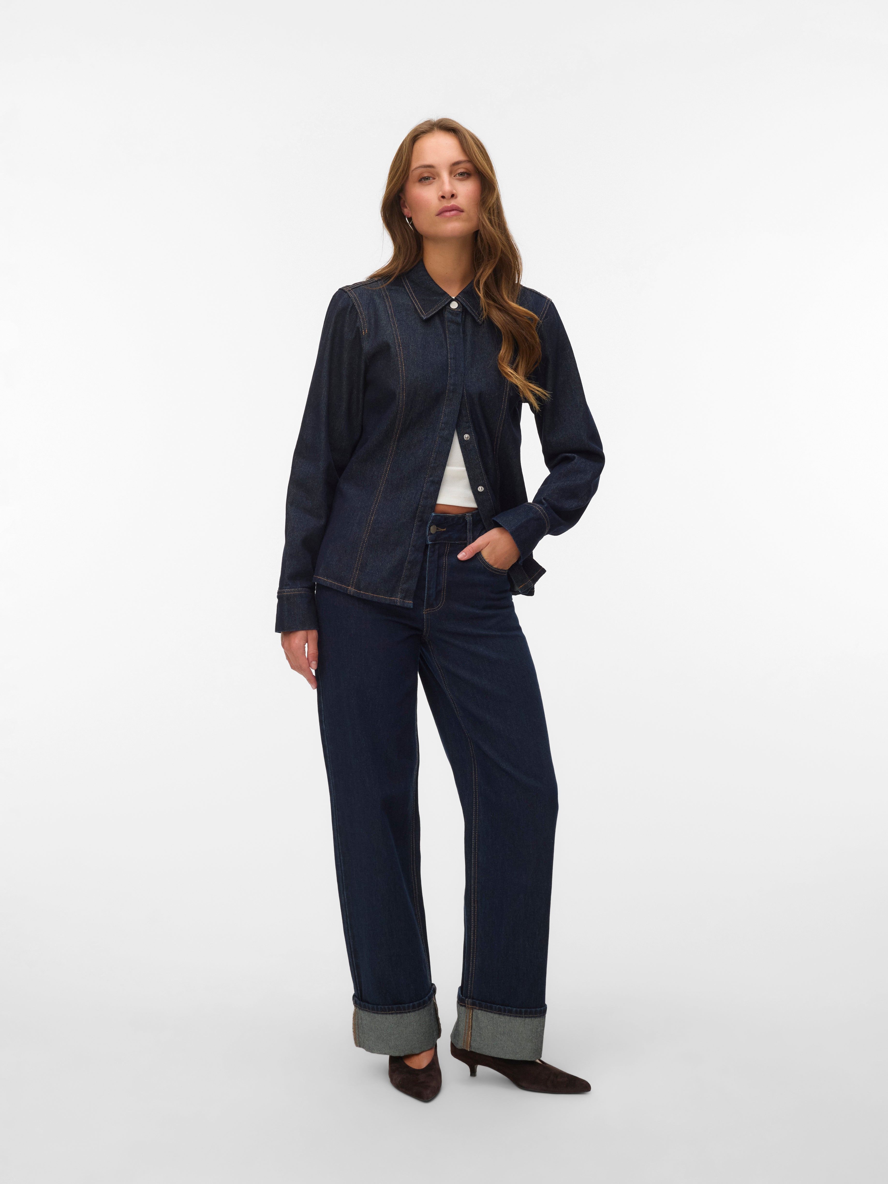 AWRENA Mid rise Wide leg fit Jeans