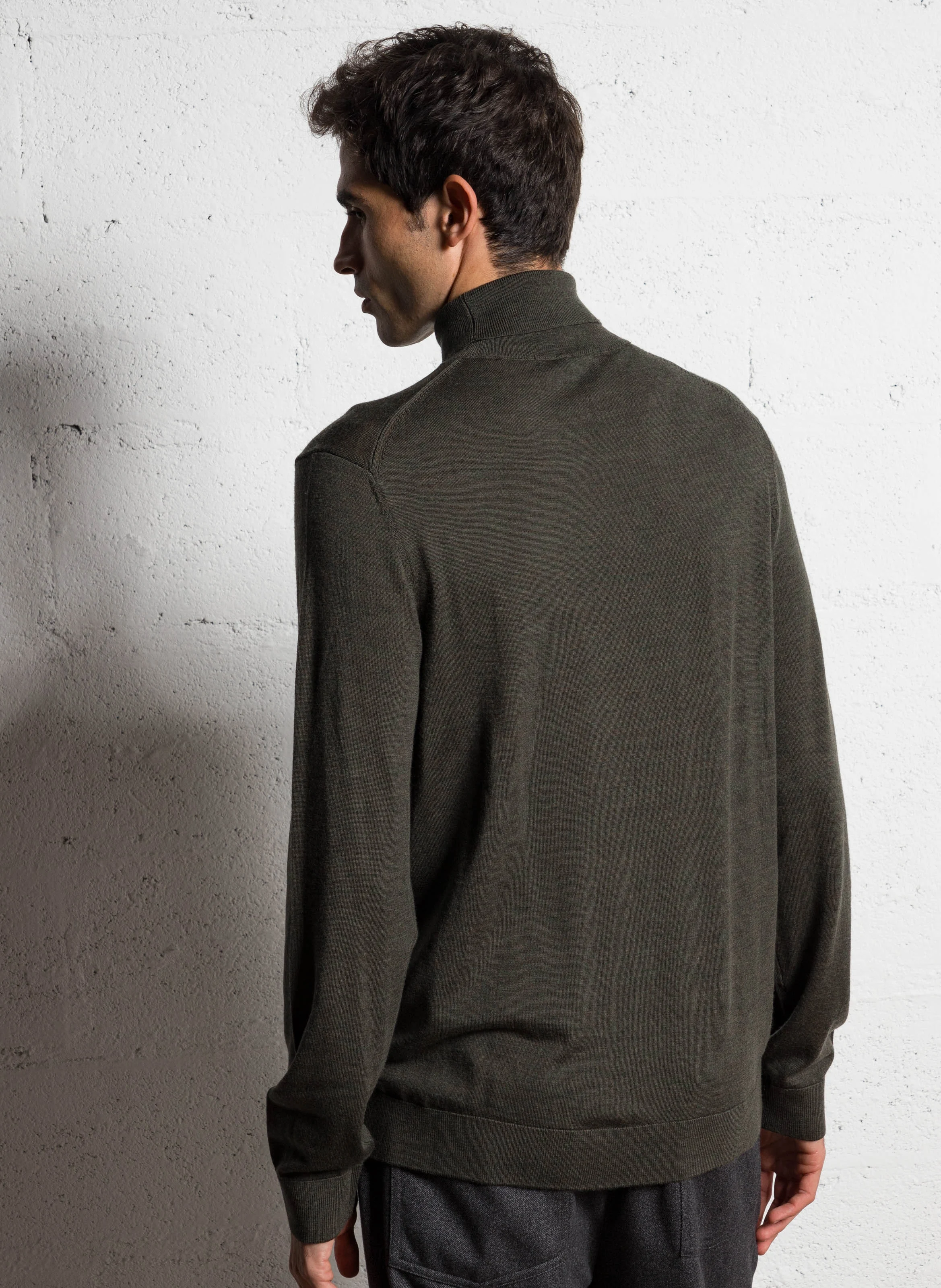 TRAY - Col roulé regular-fit en laine mérinos | Vert